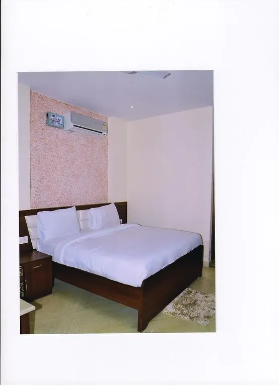 אגרה Hotel O Tajway Inn הודו