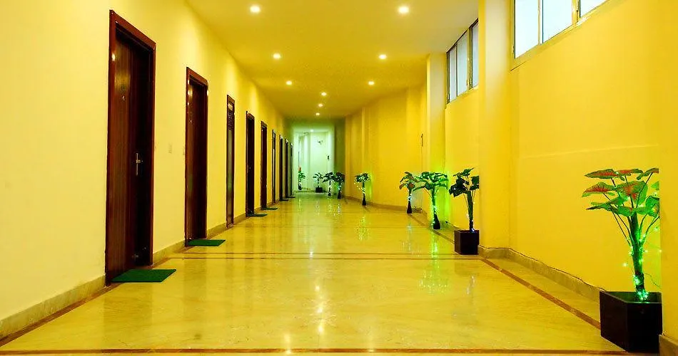 אגרה Hotel O Tajway Inn