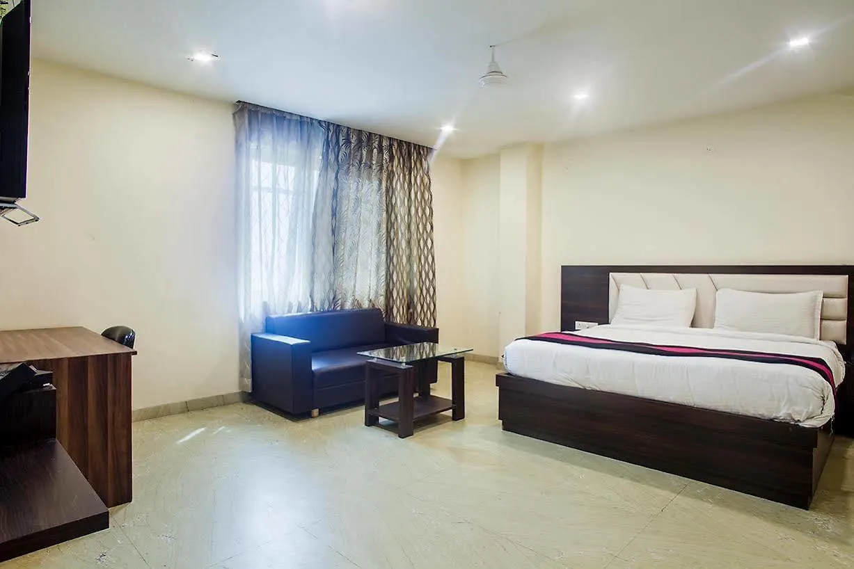 אגרה Hotel O Tajway Inn 2*, מייזור