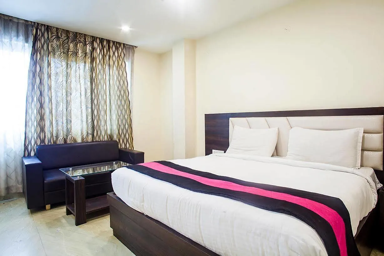 אגרה Hotel O Tajway Inn מייזור